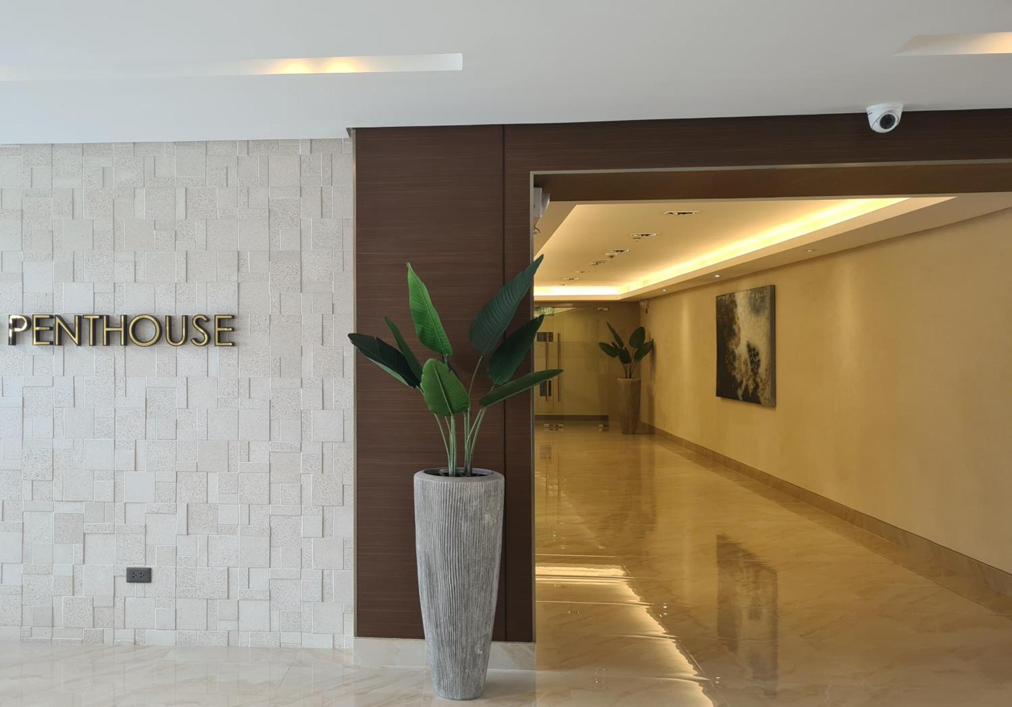 Cozy Penthouse 2Br Suite W Balcony - Amazing Manila Bay View And City Skyline Near Moa Pasay Exterior photo
