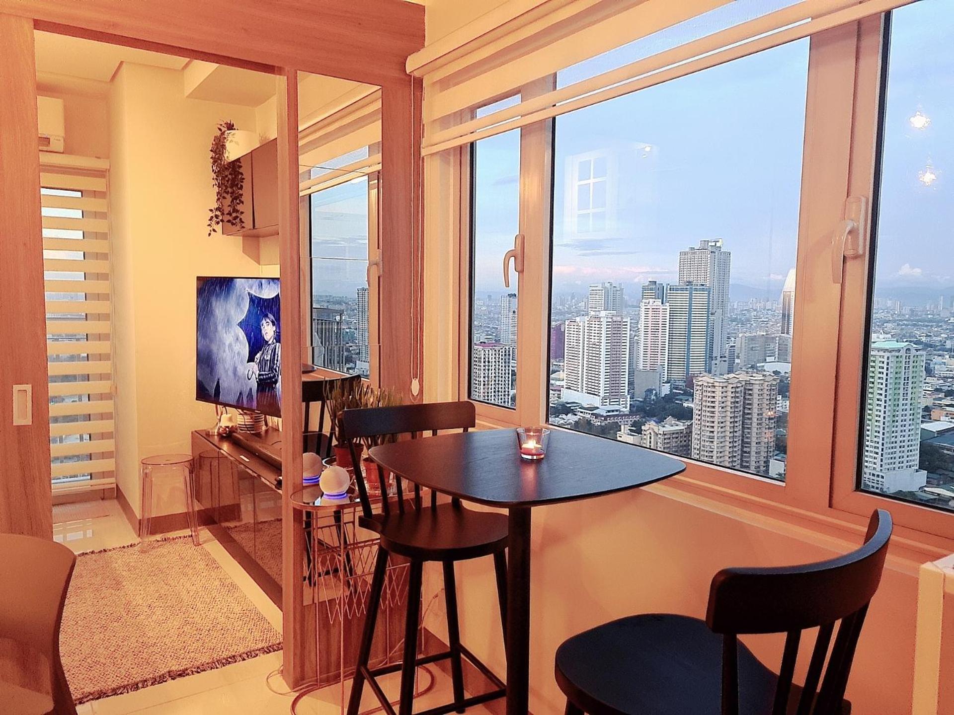 Cozy Penthouse 2Br Suite W Balcony - Amazing Manila Bay View And City Skyline Near Moa Pasay Exterior photo