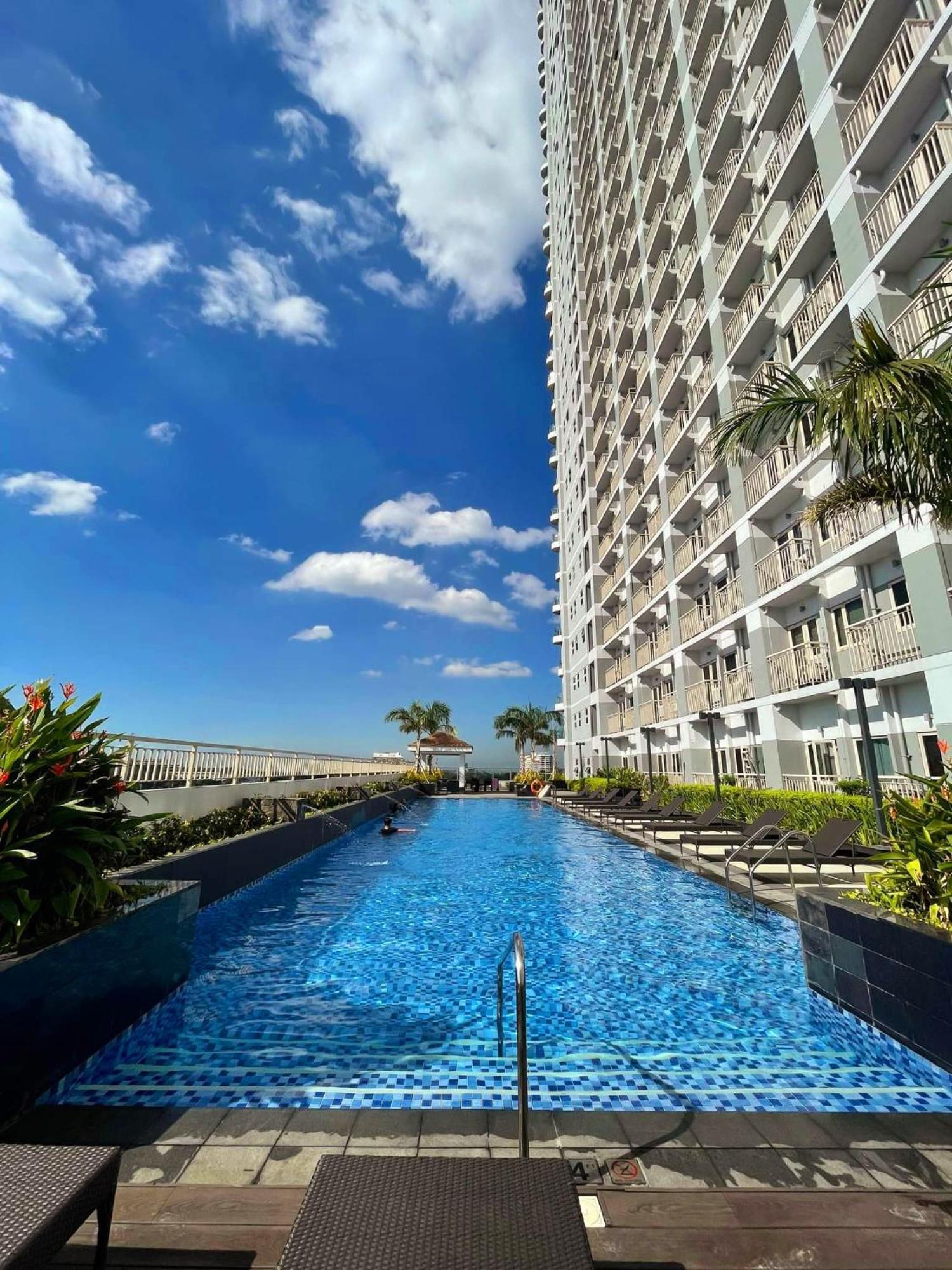 Cozy Penthouse 2Br Suite W Balcony - Amazing Manila Bay View And City Skyline Near Moa Pasay Exterior photo